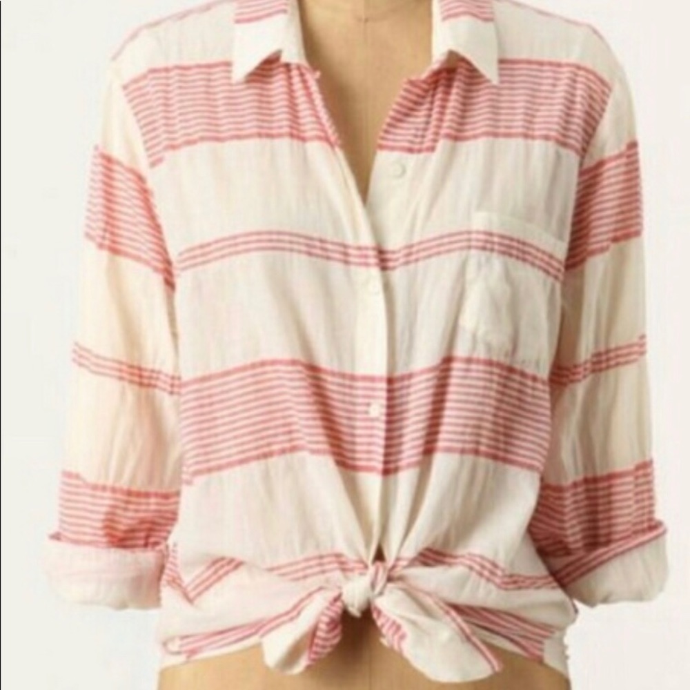 Anthropologie Lili’s Closet tie front top size M!